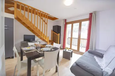 Image de 10m des commerces, piscine, balcon, 35m², Les Orres