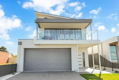 Image de Oceanfront on Franklin - 35a Franklin Pde, Encount