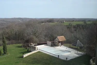 Image de Pervenche ou gîte coté cour