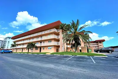 Image de Top Floor Direct Ocean Front, 3br/2ba, with 2 Oceanside Balconies