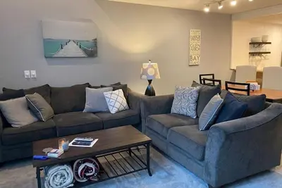 Image de 3 pools! Updated bedroom/loft area. Minutes from golf/lakes. Lots of amenities.
