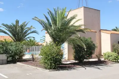 Image de les marines du Roussillon n 32 piscine tennis boulodrome a 100m de la mer