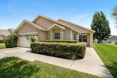 Image de Modern 4 bed home with own private pool close to Disney