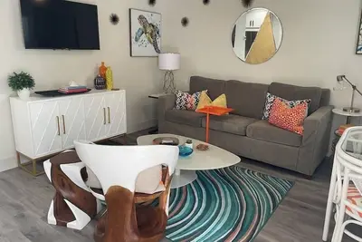 Image de Mango @ El Tropicale Vacation Rentals Downtown Sarasota