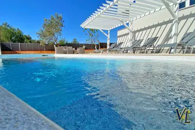 Image de Vrgada - appartement avec Piscine extérieure chauffée et clôturée