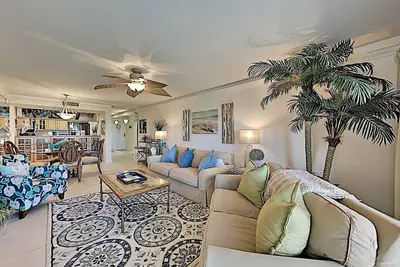 Image de Regency Towers #105 East | Beach Condo, Near Beach