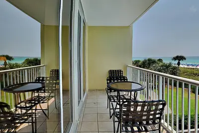 Image de Water's Edge #314 | Great Location + Pool!