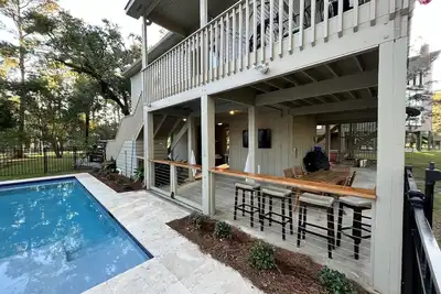Image de Pass Christian Waterfront w\/ Private Heated Pool & Beautiful Back Porch