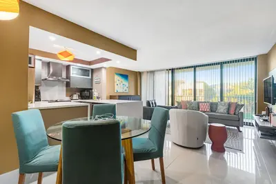 Image de Oceanside Sea Colony condo with pools, high-speed WiFi & central Ac