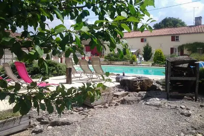 Image de 6 bedroom Traditional Farmhouse, private pool, indoor & outdoor games areas.