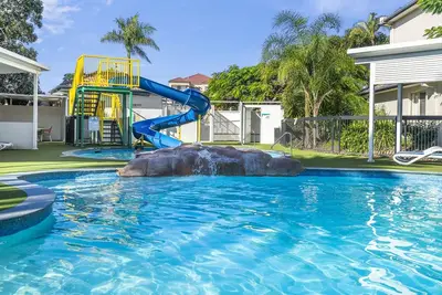 Image de 2-Bed Family Haven with Pools, Bbq & Playgrounds
