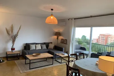 Image de Appartement climatisé T4, 100m2, bord de mer et montagne