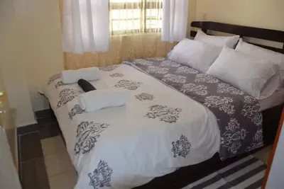 Image de comfy and fully furnished 1bedroom apartment