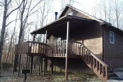 Image de Cabine de luxe 11 avec Hot Tub sur le lac Patoka dans le sud de l'Indiana