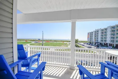 Image de Beautiful ocean front condo with amazing views