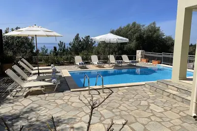 Four bedroom villa with private pool with stunning views and beautiful sunsets
