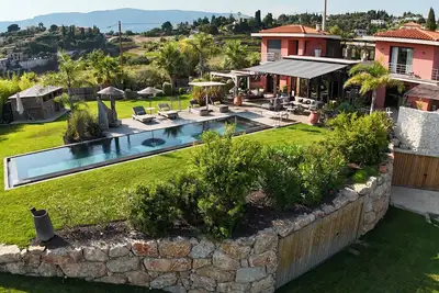 Image de incredible villa 15 M swimming pool exceptional view, pétanque court, games room