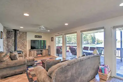 Image de House w/ Private Deck on the Rock Creek Reservoir!
