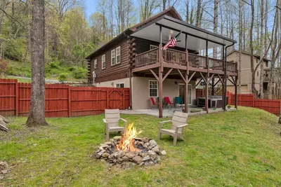 Image de Minutes from all attractions, in the heart of Maggie Valley!
