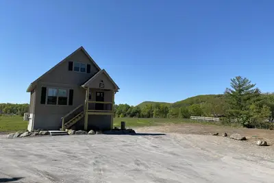 Image de Custom Carriage House, country setting, minutes from Village of Saugerties