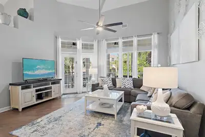 Image de Complimentary Lsv (Golf Cart)⛳-Bikes🚲-Screened Deck-4br Thirsty Turtle