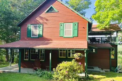 Image de Historic Catskills Cottage w/ Cedar Hot Tub On Top Of The World