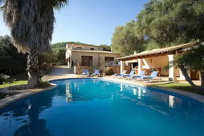 Image de Ancienne maison majorquine luxueusement équipée et décorée, avec belles vues et grande piscine