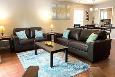 Image de \"The Recharge Oasis\" near Lake, Tennis, Golf, & Pool