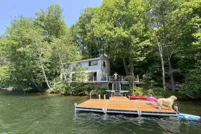 Image de Lakefront House 1 Mile from Okemo! Hot Tub, Now Renting for Feb Break Week!