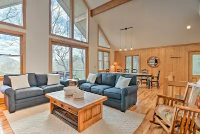 Image de Sapphire Retreat w/ 2 Decks, Views & Resort Access