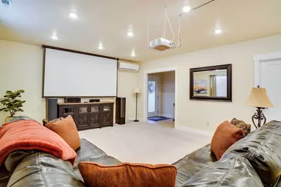 Image de Contemporary Home w/ Grill Near Utah Lake!