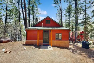 Image de Waterfront cabin on Vallecito Lake with WiFi, large deck, & lake views