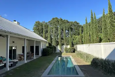Image de Old Village Retreat