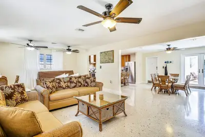 Image de Sumptuous Home with Private Pool, Central Ac, WiFi, and Private Washer/Dryer