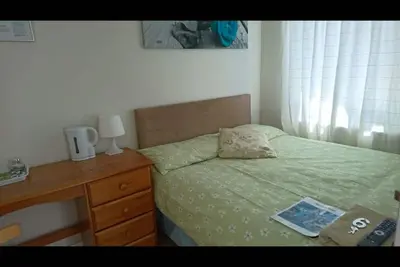 Image de Chambre double avec salle de douche privée - deg-yr