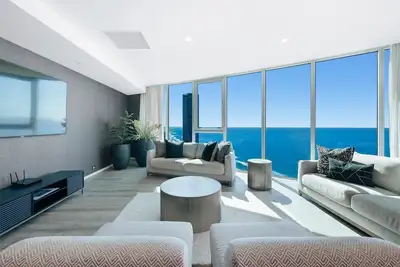 Image de 5-Star Panoramic Oceanview Sub-Penthouse