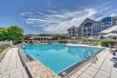Image de Access To All WaterSound Amenities- Compass Point I, Unit 204