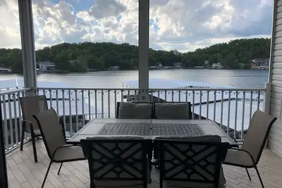 Image de Relaxing Lakefront Condo - Great Location