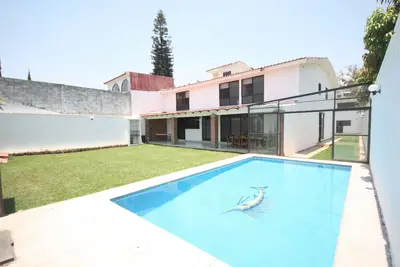 Image de Casa Luna con alberca para 26 personas Cuernavaca