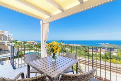 Image de Appartement \"Vista Bocche di Bonifacio\" avec piscine extérieure