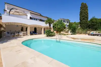 Image de Villa Albatros près de la plage, avec vue sur la mer, jardin, connexion Wi-Fi et climatisation