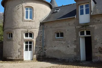 Castle outbuilding sleeps 6