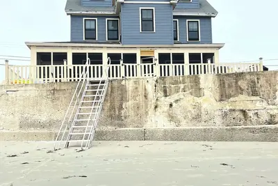 Sweeping ocean views, steps to the sand!