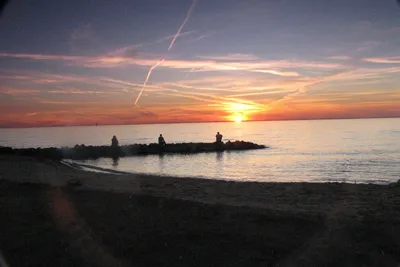 Image de Welcome to Bayside Breeze! One Block From Town Beach, Walk to Waterfront Dining