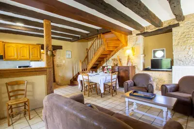 Image de Maison Périgourdine avec jardin, WiFi, proche de Sarlat, idéale pour familles et randonnées