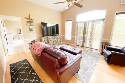 Image de Breezy #1 - 4br | 2600 Sq.  Ft | Lake View/Lake Access | Sleeps 10