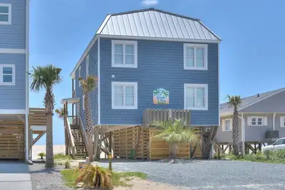 Image de 5br/3. 5ba - Oceanfront, Completely Renovated, New Hot Tub, Sleeps 14