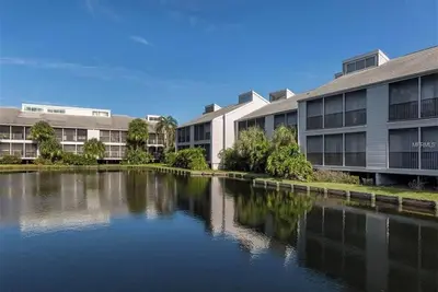 Image de Beautiful Condo- ideal location