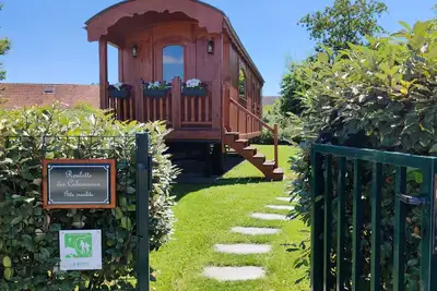 Image de Gîte insolite en Champagne- Roulotte des Cahouriaux - 2\/4 personnes