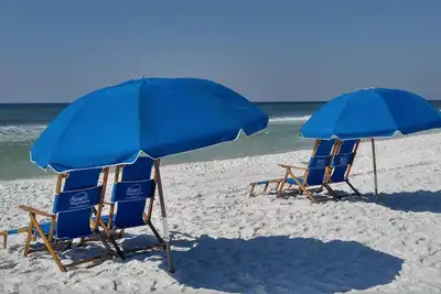 Image de Gulf Memories #802 Beach Service Included - 2 Chairs and Umbrella